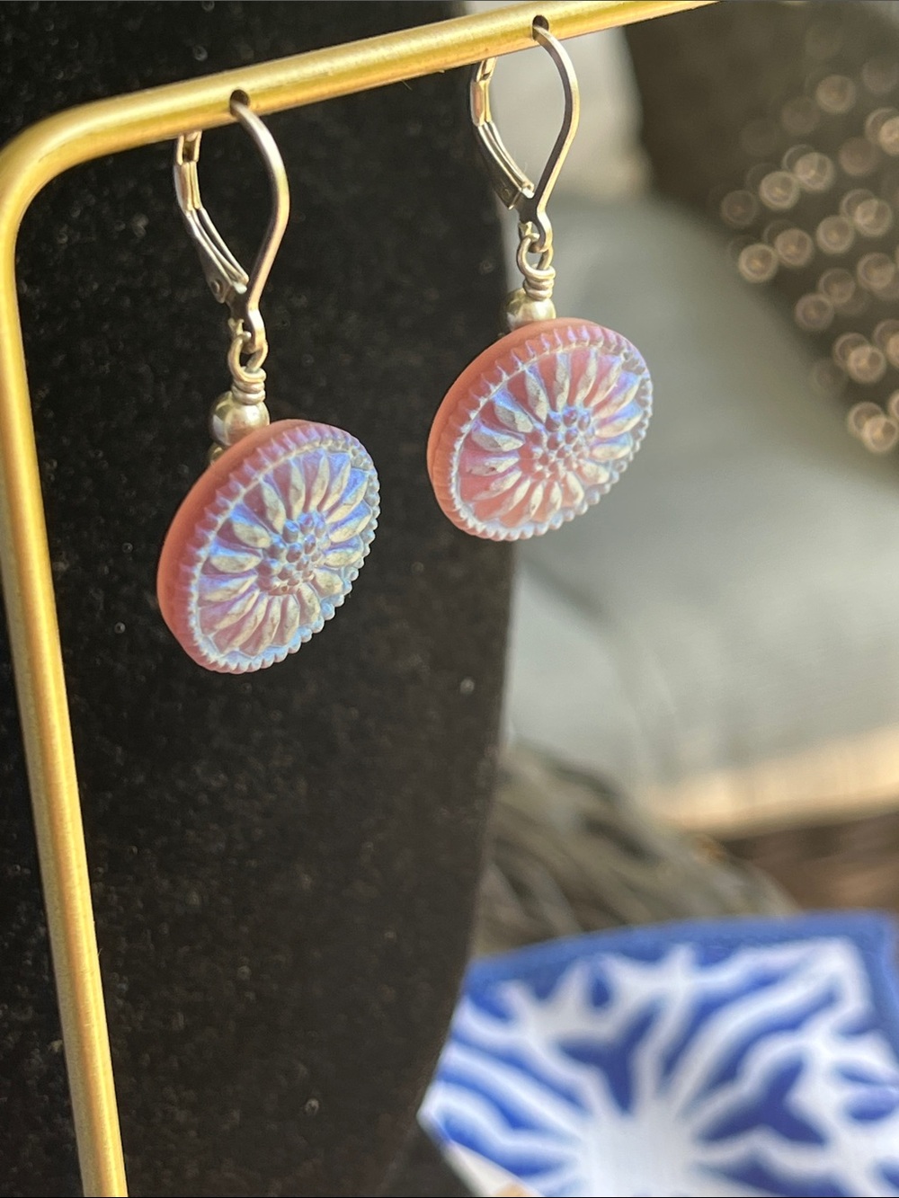 Pink Iridescent Floral Carved Buttons Earrings 18mm - Picture 7 of 12